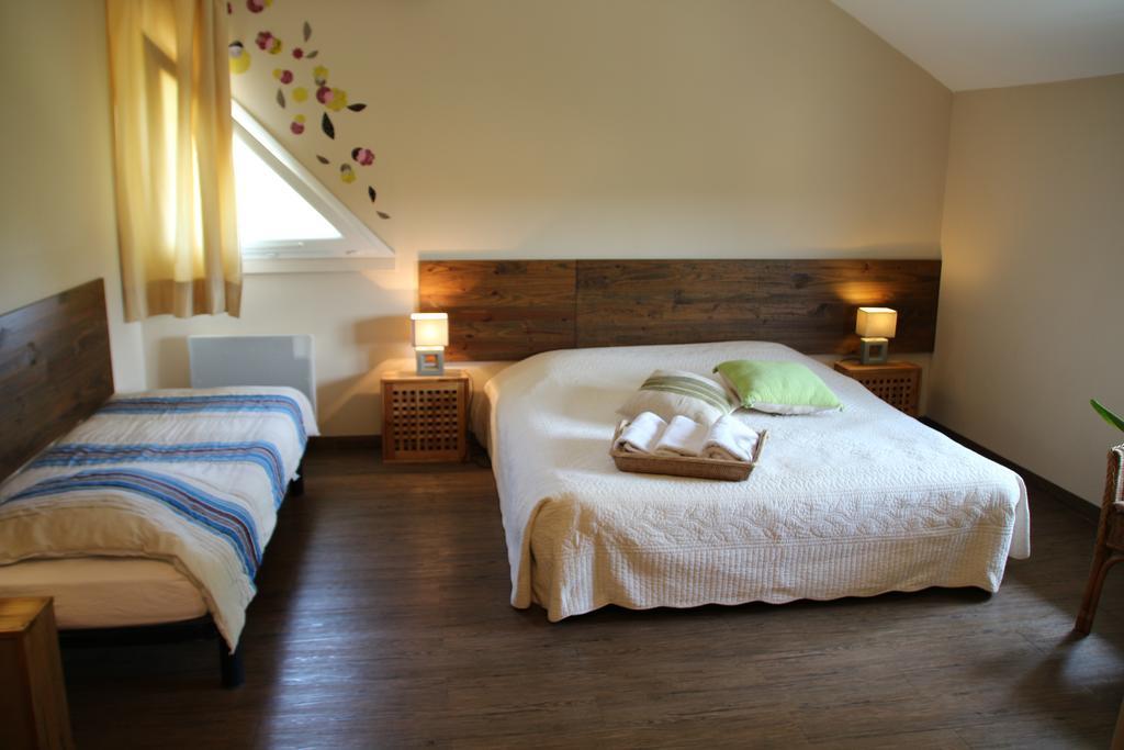 Chambres D'Hotes Domaine De Compostelle Casteide-Candau ภายนอก รูปภาพ