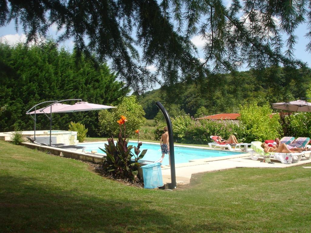Chambres D'Hotes Domaine De Compostelle Casteide-Candau ภายนอก รูปภาพ