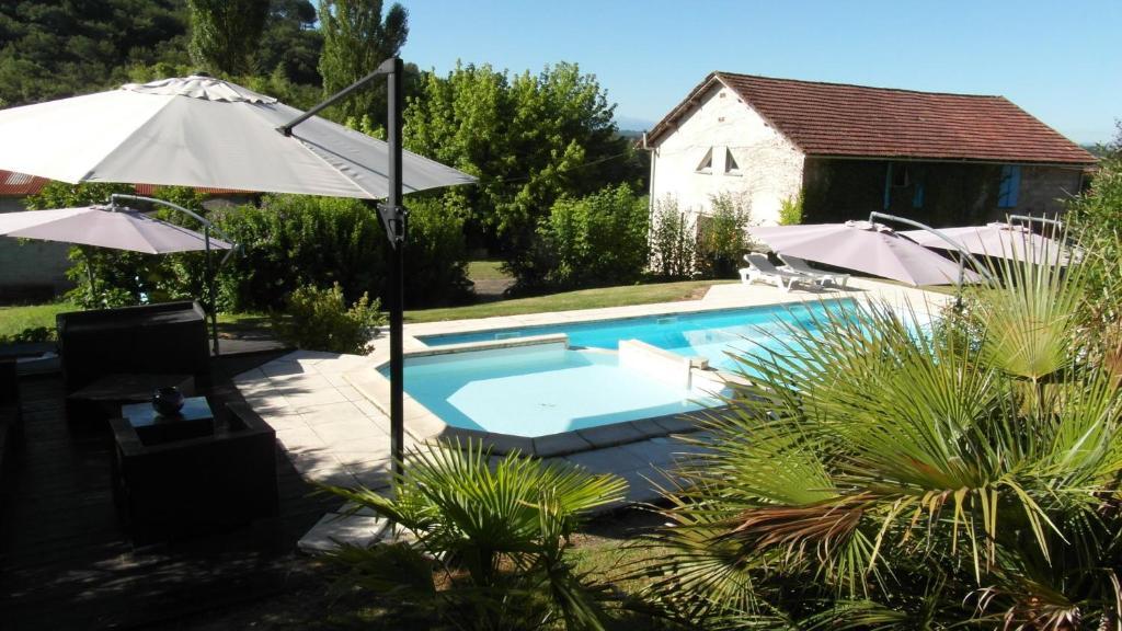 Chambres D'Hotes Domaine De Compostelle Casteide-Candau ภายนอก รูปภาพ