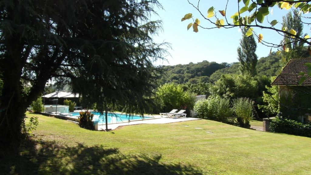 Chambres D'Hotes Domaine De Compostelle Casteide-Candau ภายนอก รูปภาพ