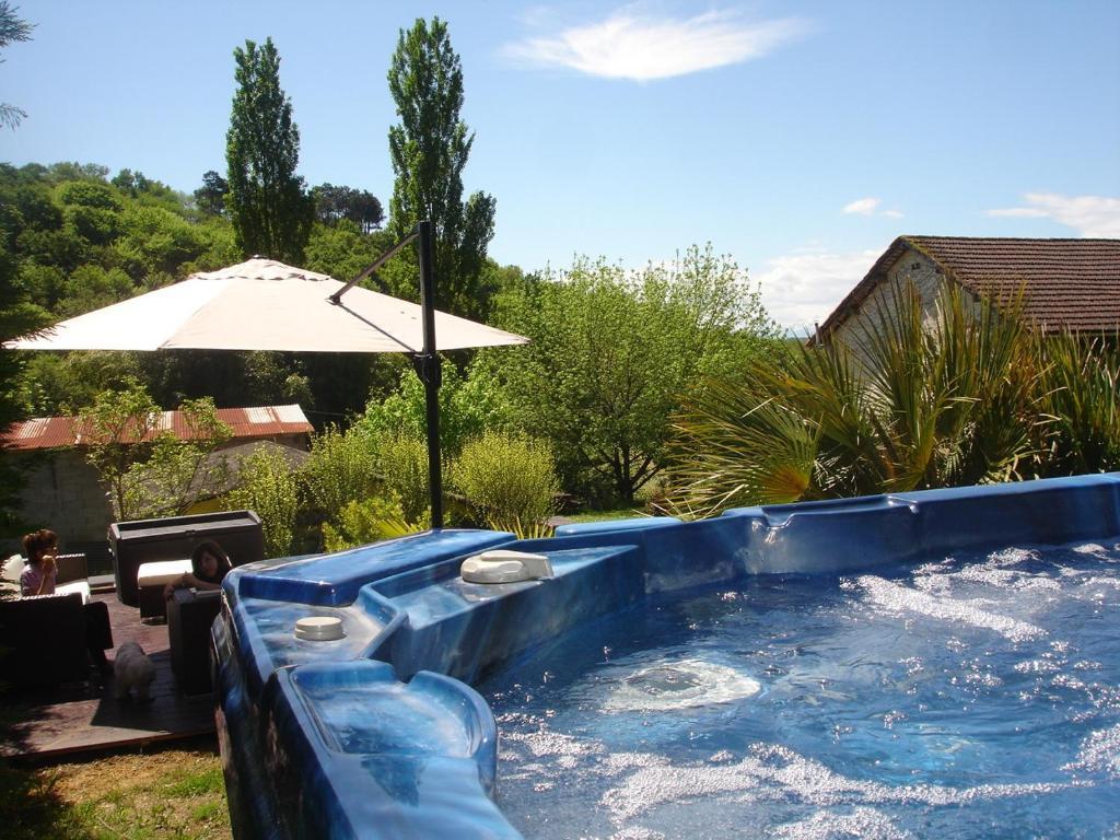 Chambres D'Hotes Domaine De Compostelle Casteide-Candau ภายนอก รูปภาพ