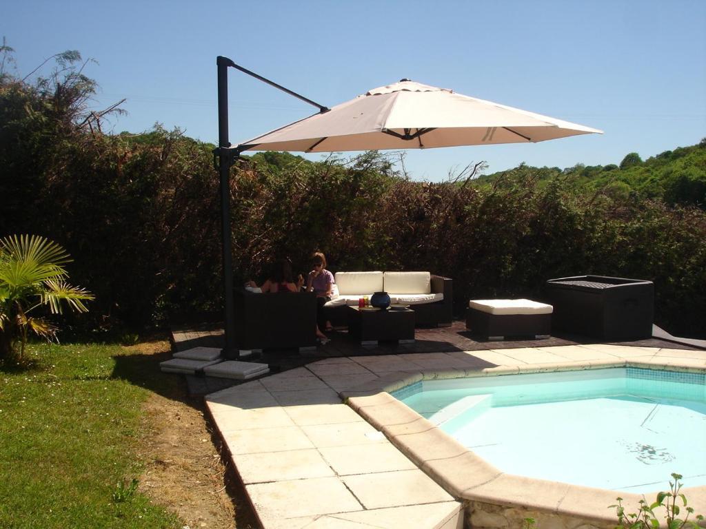 Chambres D'Hotes Domaine De Compostelle Casteide-Candau ภายนอก รูปภาพ